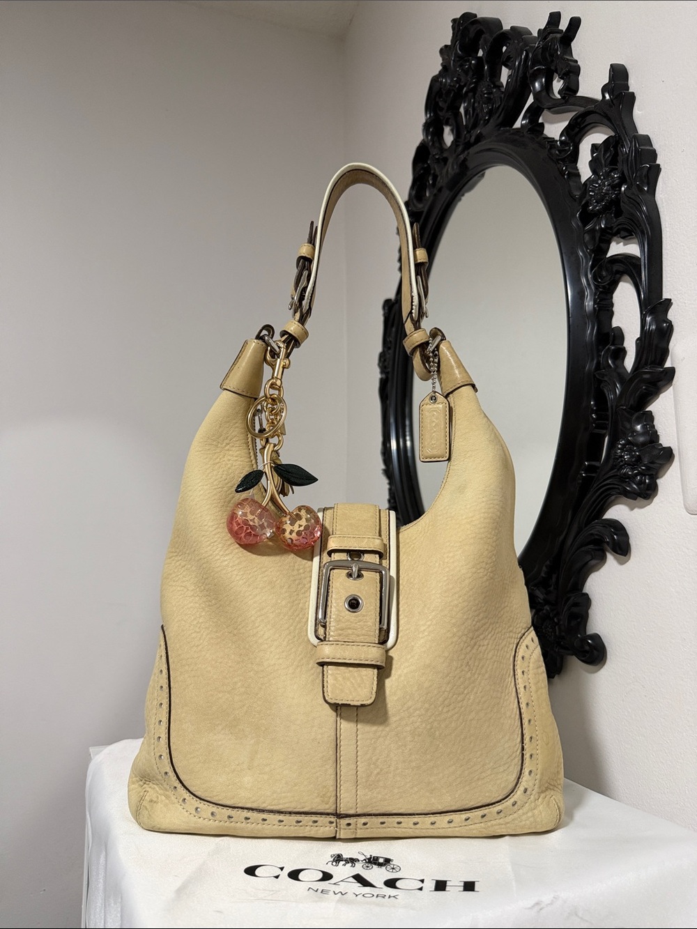 Coach Y2k 5054 Beige Leather Hobo Bag 🎀🎀🎀
